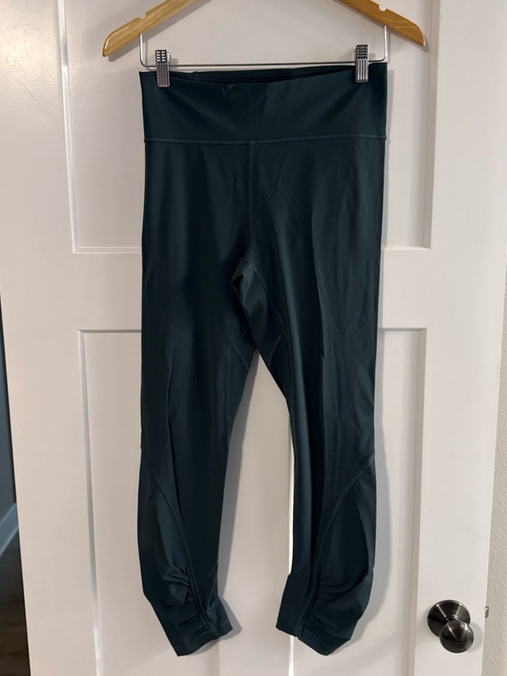 Lululemon High-Waist Athletic Leggings - Dark Green